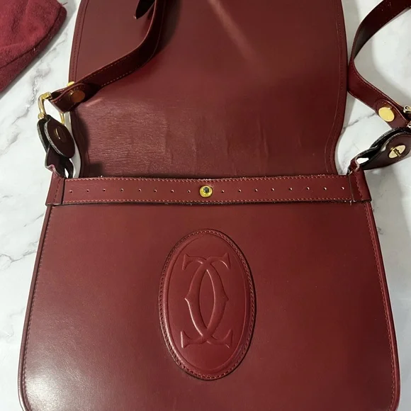 GUC Cartier Must de Cartier Crossbody - Picture 4 of 10